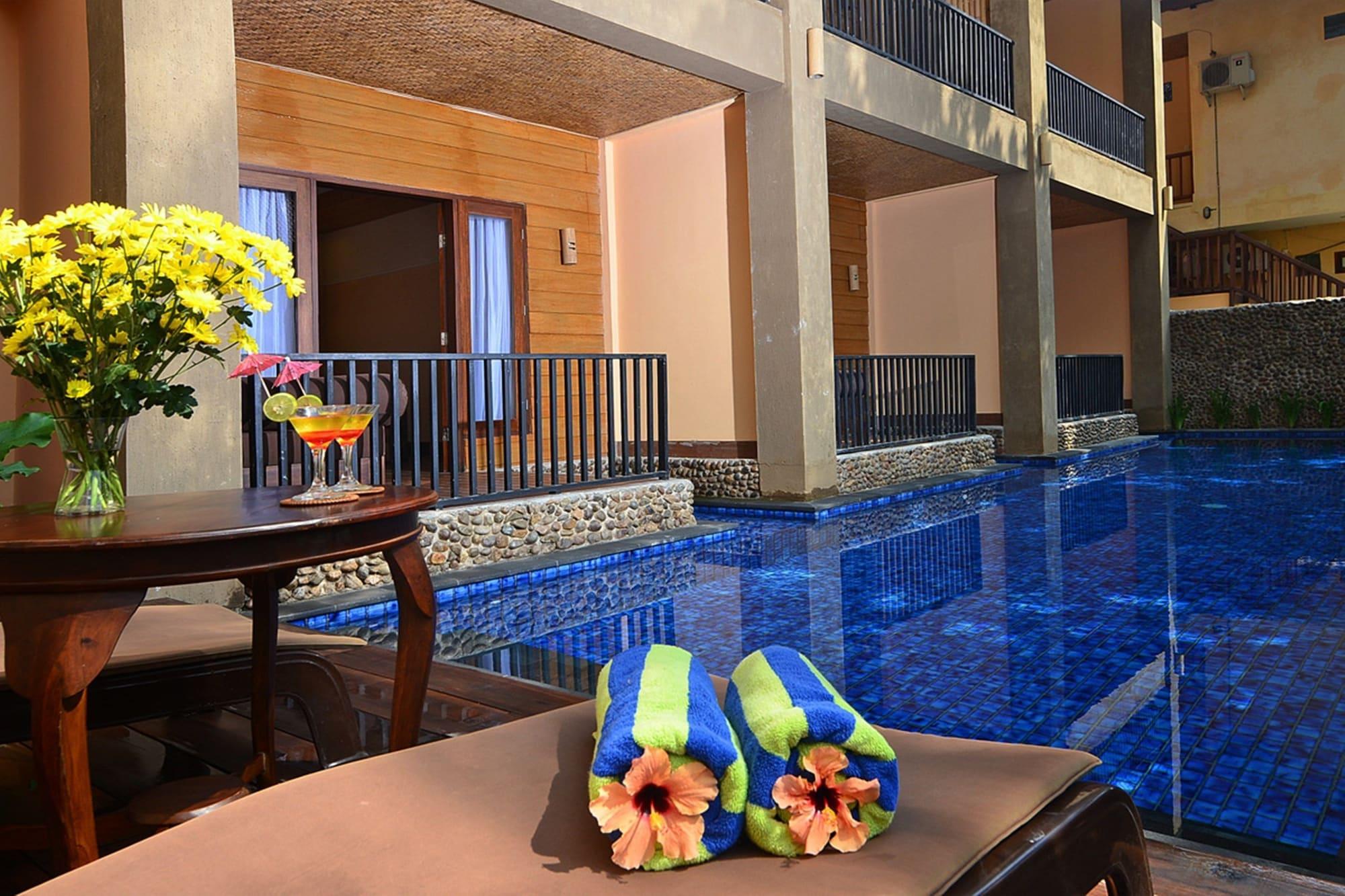 Hotel Sunsethouse Lombok Mangsit Exterior foto