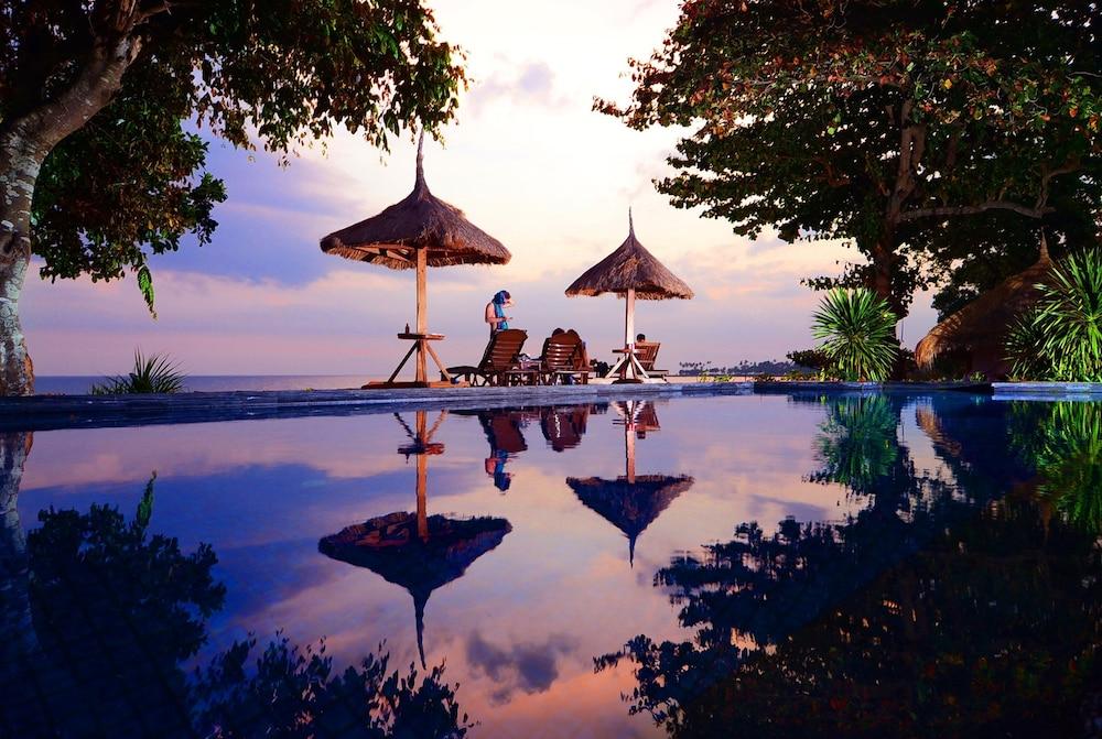 Hotel Sunsethouse Lombok Mangsit Exterior foto