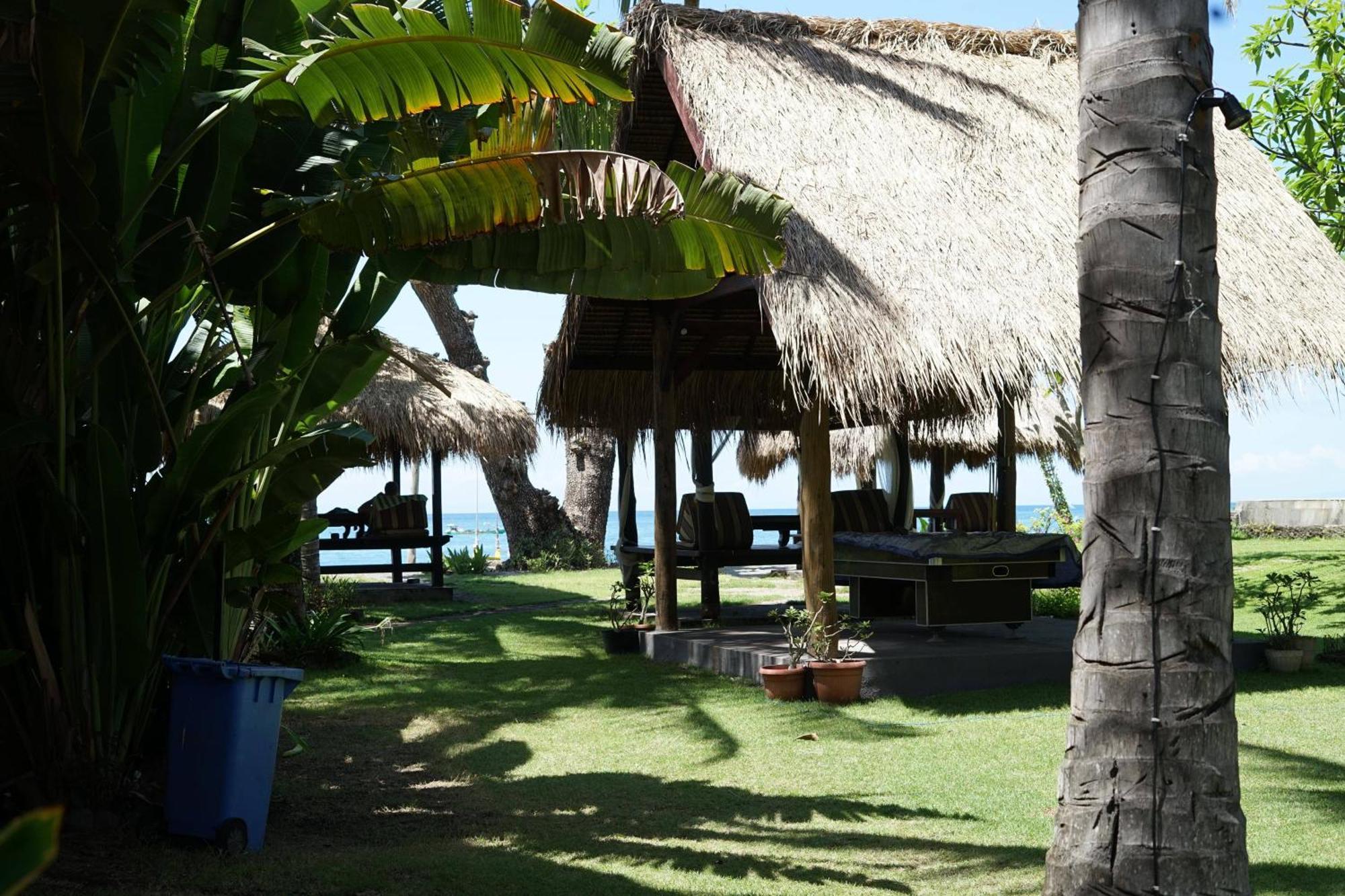 Hotel Sunsethouse Lombok Mangsit Exterior foto