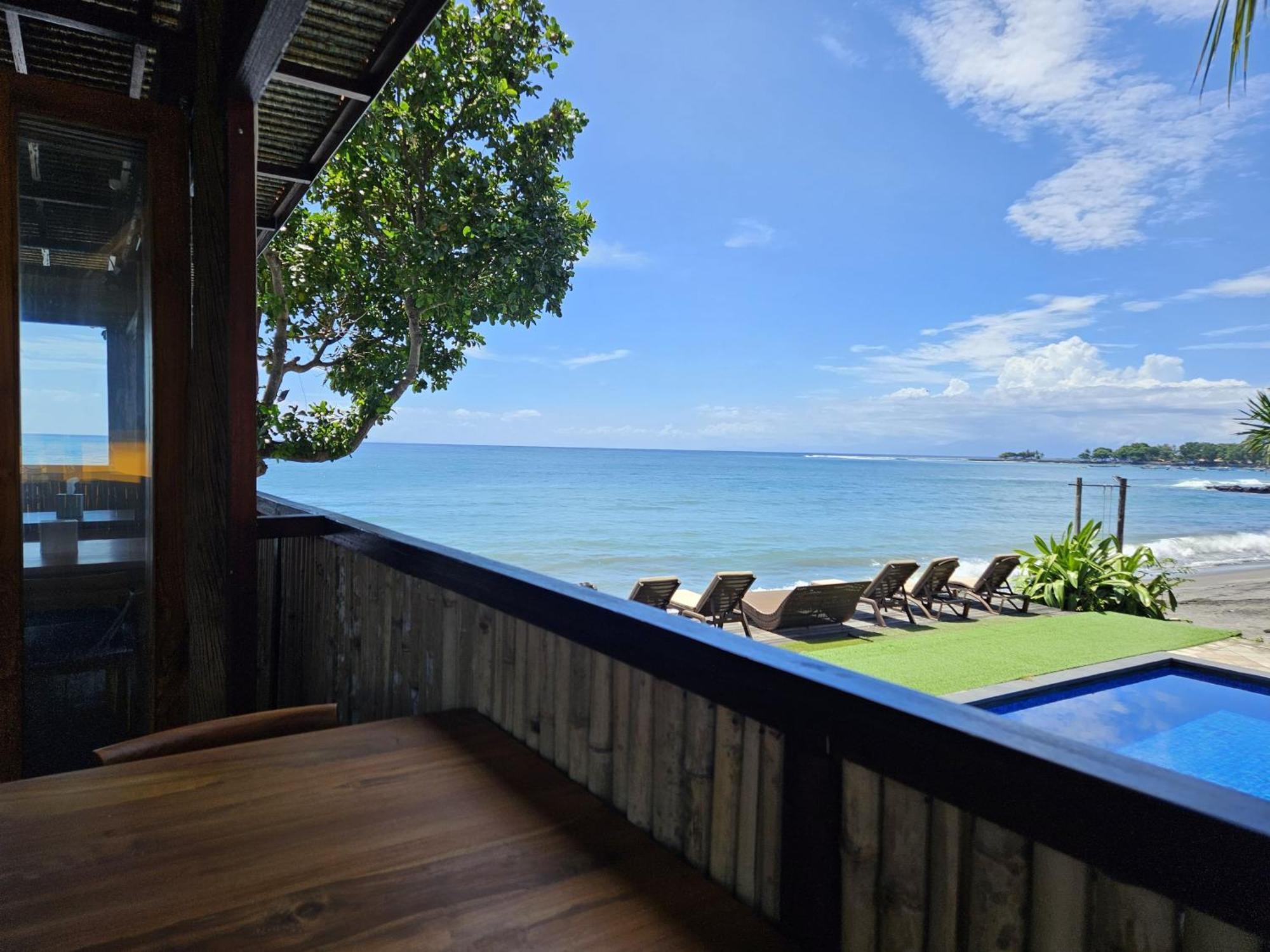 Hotel Sunsethouse Lombok Mangsit Exterior foto
