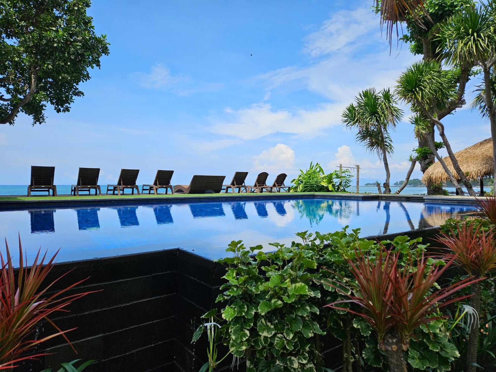 Hotel Sunsethouse Lombok Mangsit Exterior foto