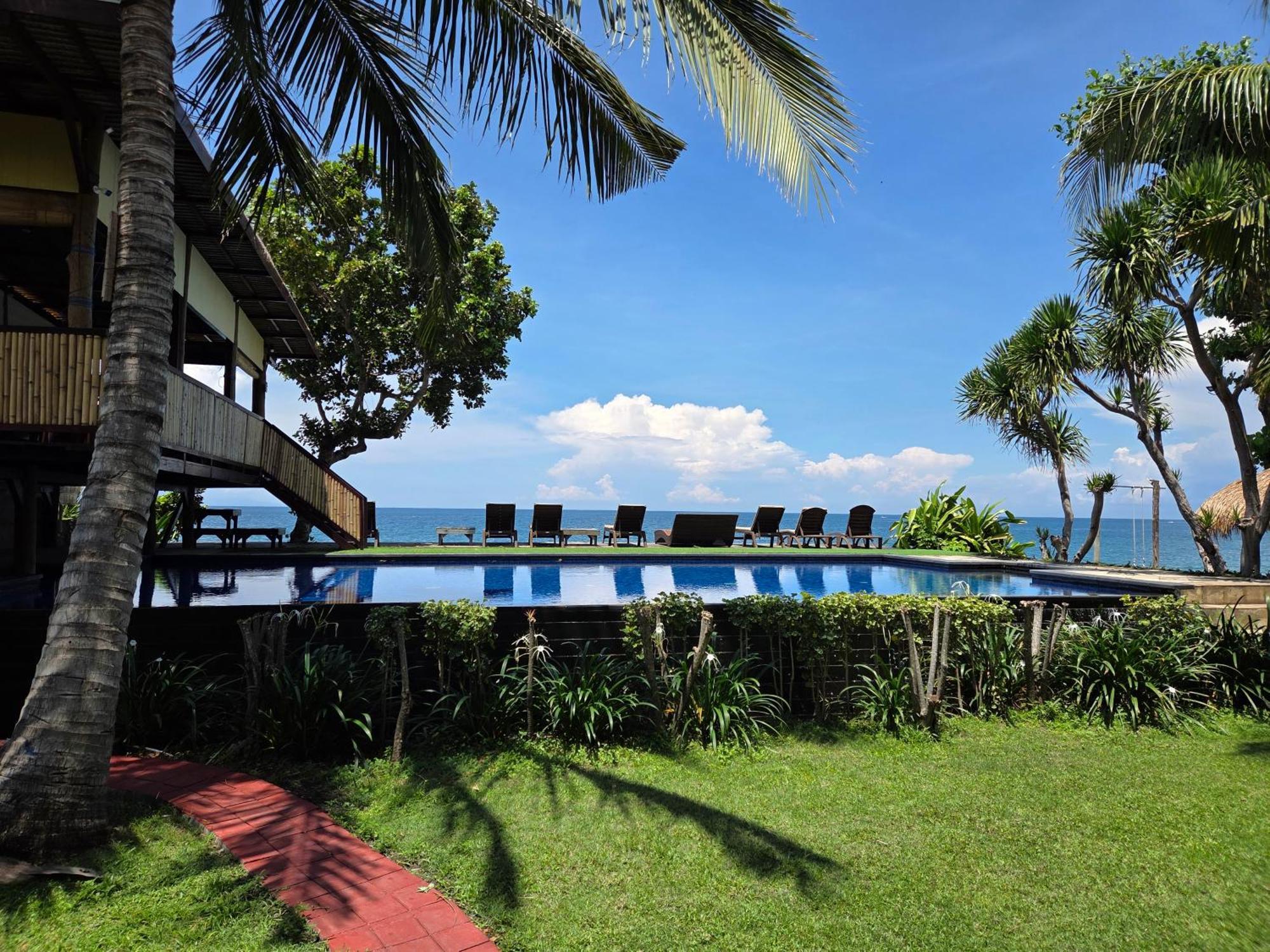 Hotel Sunsethouse Lombok Mangsit Exterior foto